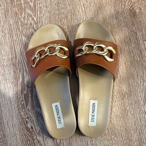 Steve Madden Tan Sandals with Gold Chain Accent